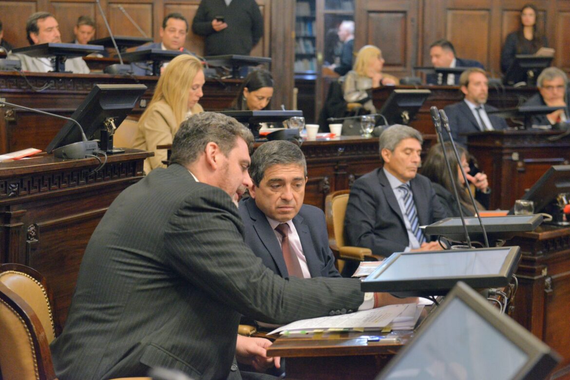 AVANZA LA LEY HOJARASCA EN MENDOZA