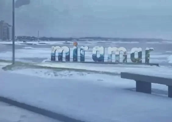 AMANECER BLANCO EN LA COSTA: NEVÓ EN MIRAMAR Y MAR DEL PLATA