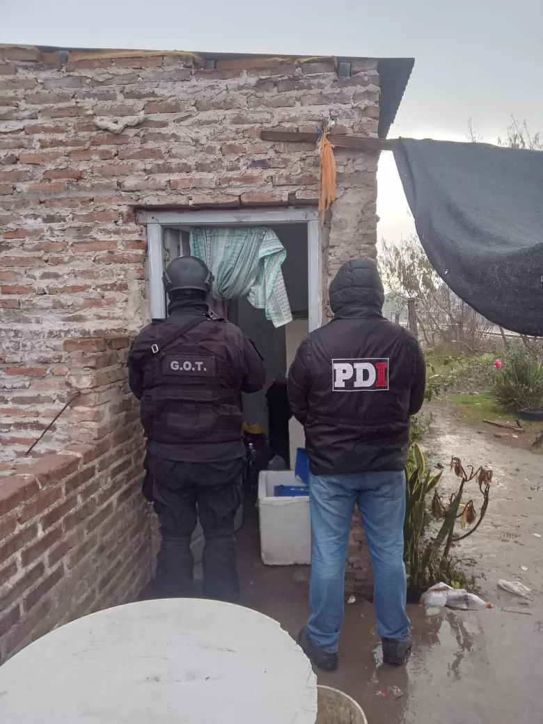 PDI DETUVO A UNA MUJER POR MICROTRÁFICO EN SAN JUSTO