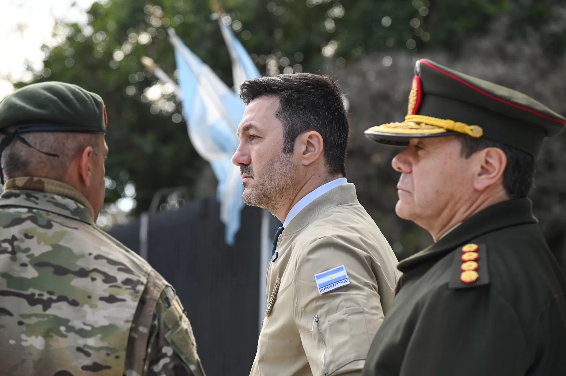 EL GOBIERNO LANZARÁ UN PROGRAMA DE DESCUENTOS PARA MILITARES Y SUS ...