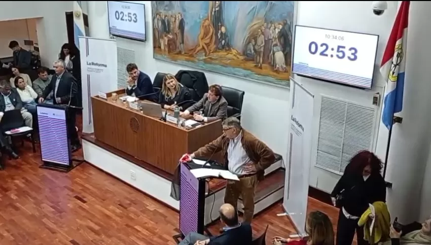 FORO METROPOLITANO EN LA ASAMBLEA CONSTITUYENTE