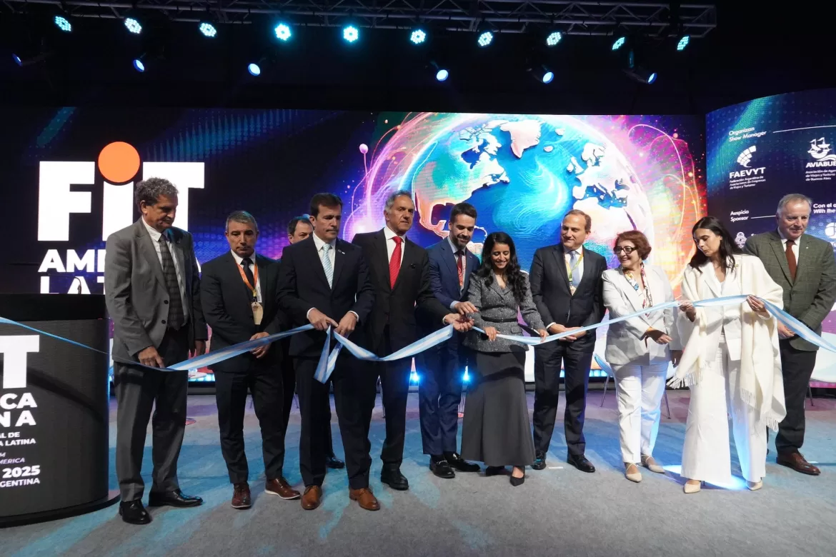 DANIEL SCIOLI PRESENTE EN LA INAUGURACIÓN DE LA FERIA INTERNACIONAL DE TURISMO