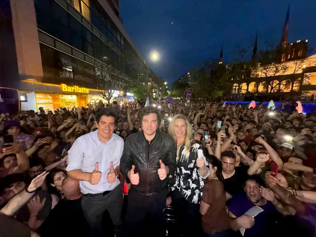 MILEI EN CÓRDOBA: “LA LIBERTAD AVANZA O LA ARGENTINA RETROCEDE”