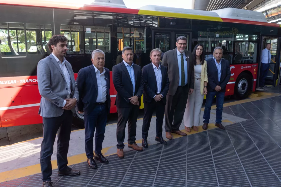ALFREDO CORNEJO DESTACA LA MODERNIZACIÓN DEL TRANSPORTE PÚBLICO EN MENDOZA