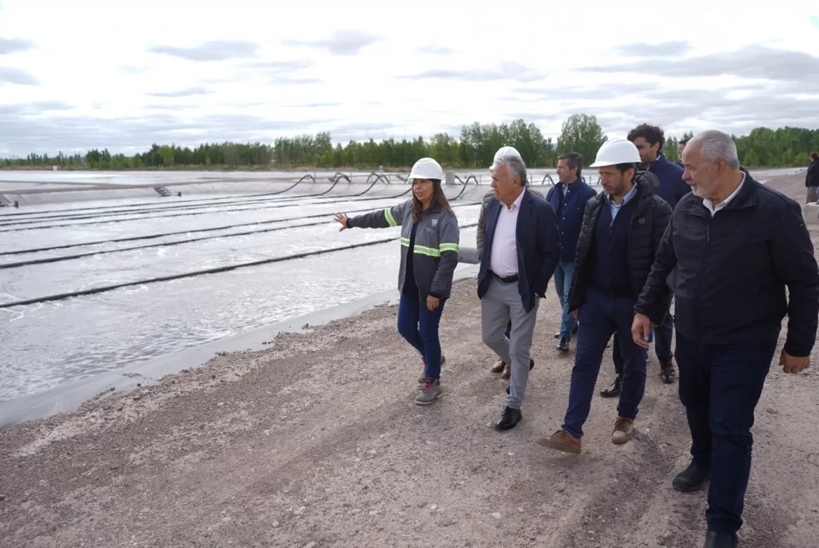 CORNEJO SUPERVISÓ LA AMPLIACIÓN DE LA PLANTA DEPURADORA DE SAN CARLOS: UNA OBRA CLAVE PARA EL USO EFICIENTE DEL AGUA