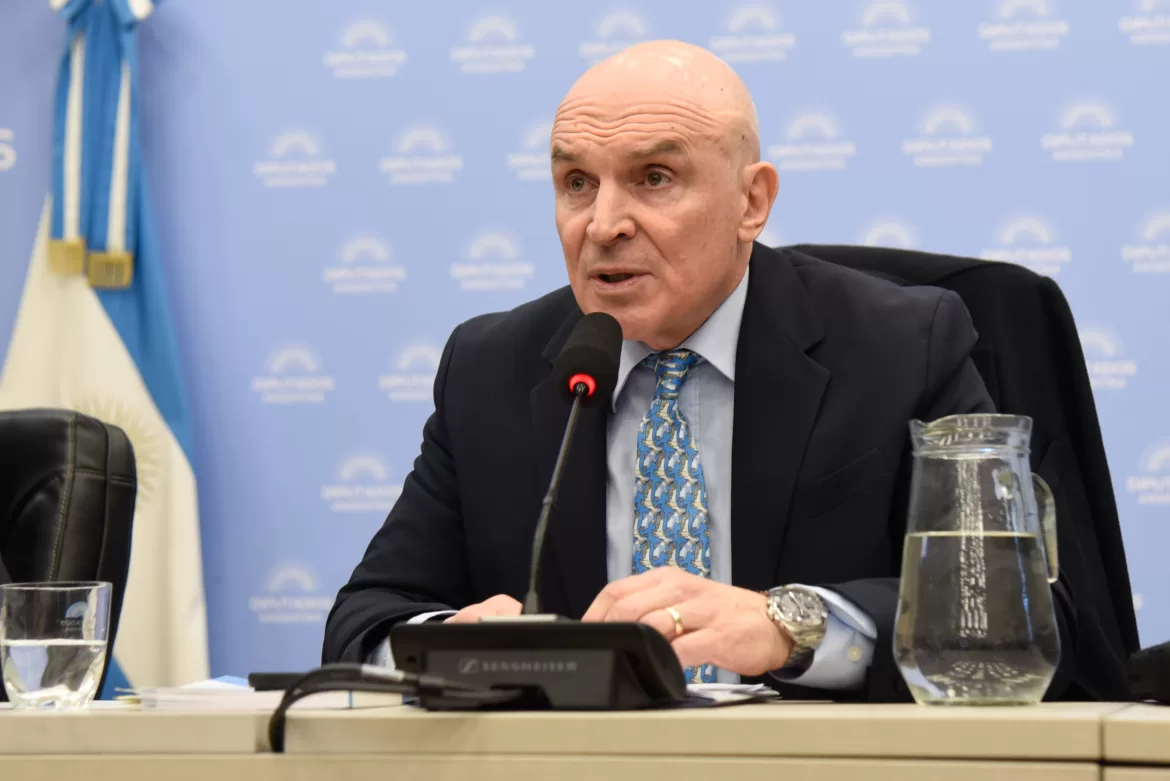 JOSÉ LUIS ESPERT RENUNCIÓ A LA COMISIÓN DE PRESUPUESTO DE LA CÁMARA DE DIPUTADOS