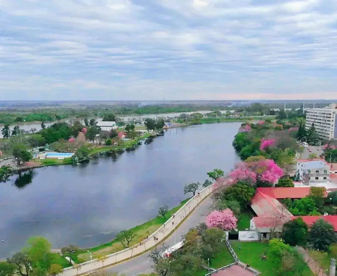 SÁBADO CALUROSO E INESTABLE EN SANTA FE: SE ESPERAN TORMENTAS HACIA LA NOCHE