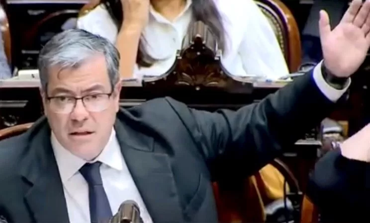 EL PERONISMO SE RECONFIGURA: LOS GOBERNADORES BUSCAN DESPLAZAR AL KIRCHNERISMO DE LA CONDUCCIÓN EN DIPUTADOS