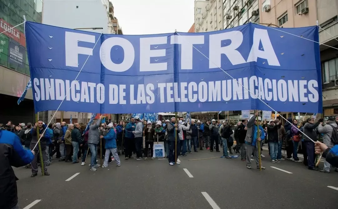 SINDICATOS DE LAS TELECOMUNICACIONES CERRARON UN AUMENTO SALARIAL DE NOVIEMBRE CON CLARO, TELECOM Y MOVISTAR