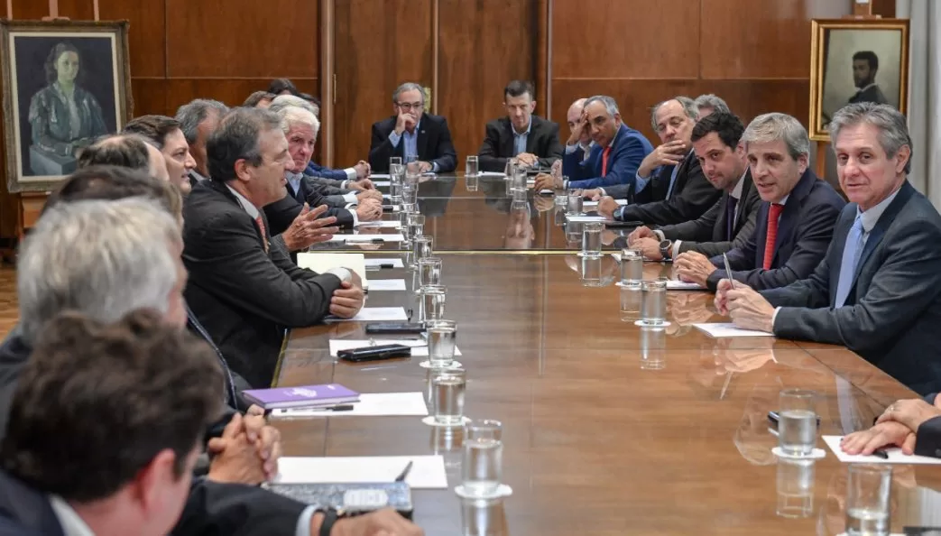 CAPUTO AFIRMÓ ANTE EMPRESAS BRITÁNICAS QUE 2026 SERÁ “UN AÑO ESPECTACULAR”