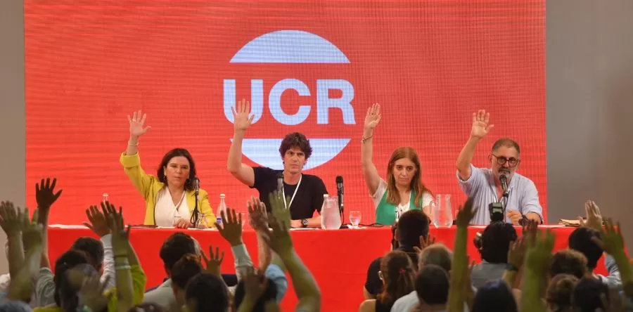CRISIS DE LIDERAZGO EN LA UCR: NEGOCIACIONES CONTRARRELOJ SIN CANDIDATOS DISPUESTOS A ASUMIR LA CONDUCCIÓN