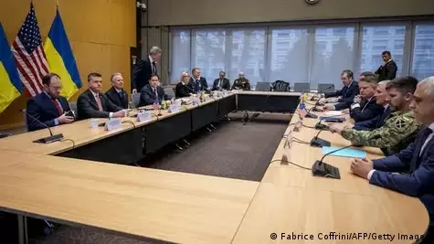 UCRANIA Y EE.UU. AVANZAN HACIA UN NUEVO ACUERDO DE PAZ QUE EXIGE RESPETAR SU SOBERANÍA