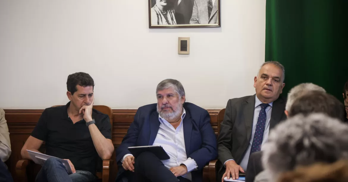 REFORMA LABORAL: EL OFICIALISMO AVANZA EN EL SENADO Y EL PERONISMO ADMITE QUE MILEI TIENE LOS VOTOS