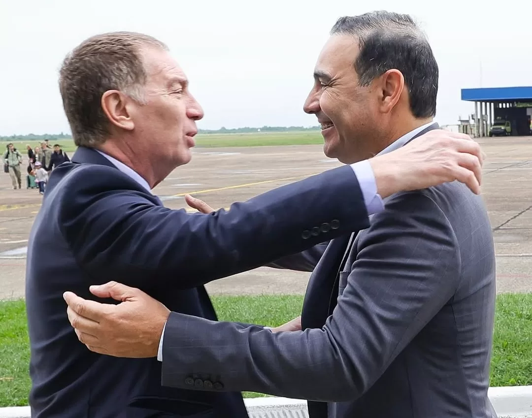 SANTILLI LLEGÓ A LA PROVINCIA DE CORRIENTES Y FUE RECIBIDO POR EL GOBERNADOR VALDÉZ