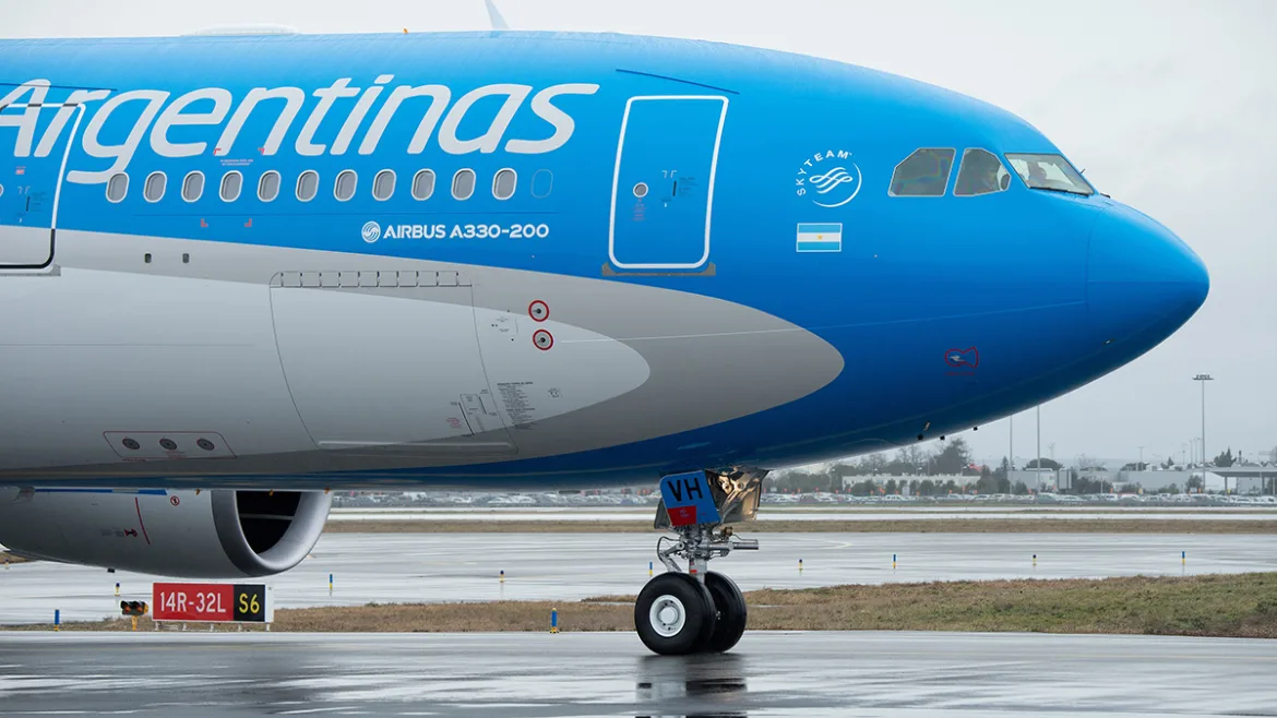 PARO GENERAL: AEROLÍNEAS ARGENTINAS CANCELA 255 VUELOS Y MÁS DE 31 MIL PASAJEROS RESULTAN AFECTADOS