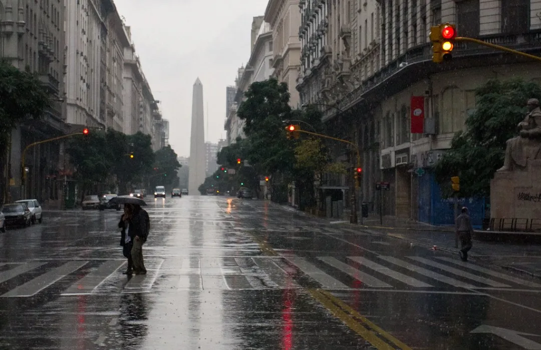 TEMPORAL EN GRAN PARTE DEL PAÍS: ALERTA POR TORMENTAS FUERTES Y LLUVIAS INTENSAS