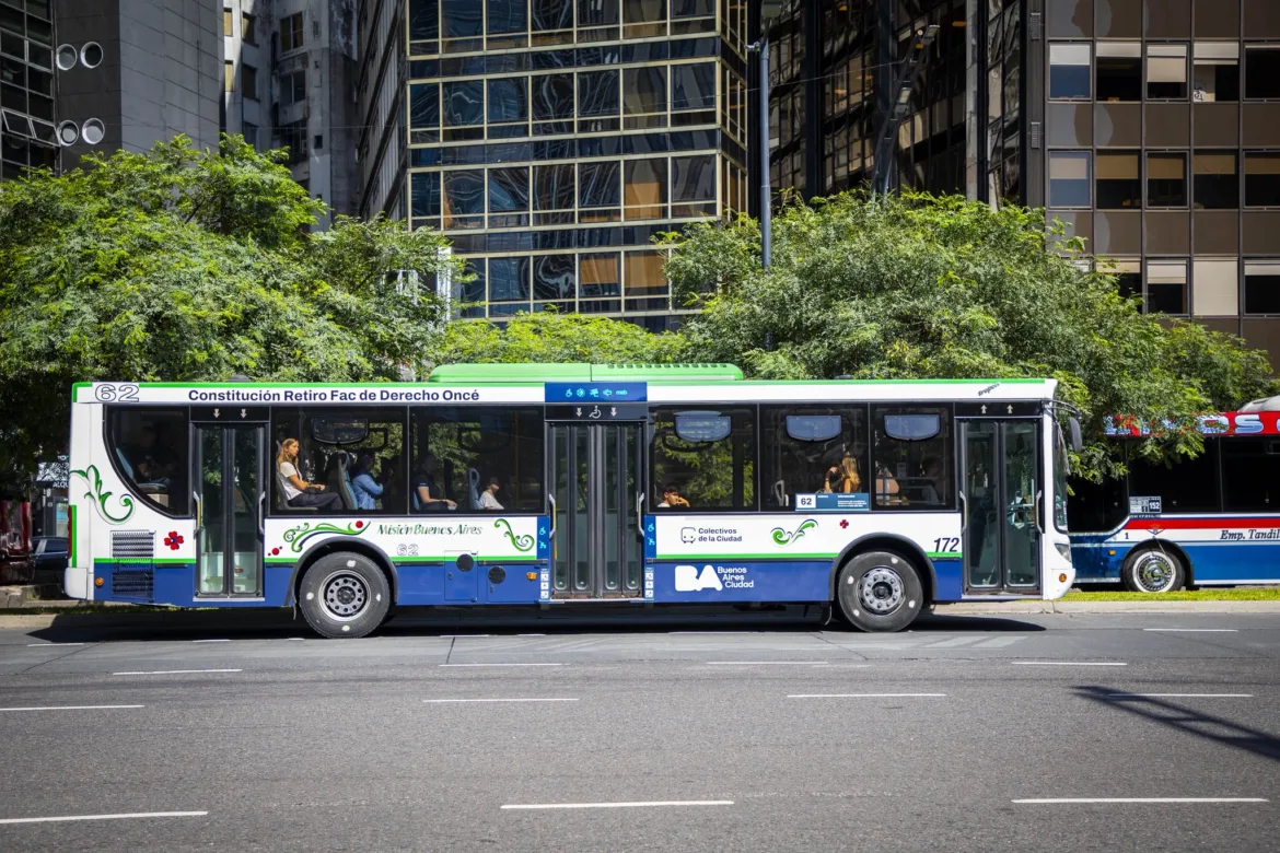 AUMENTÓ EL BOLETO DE COLECTIVO EN EL AMBA: EL MÍNIMO PASÓ A COSTAR $700