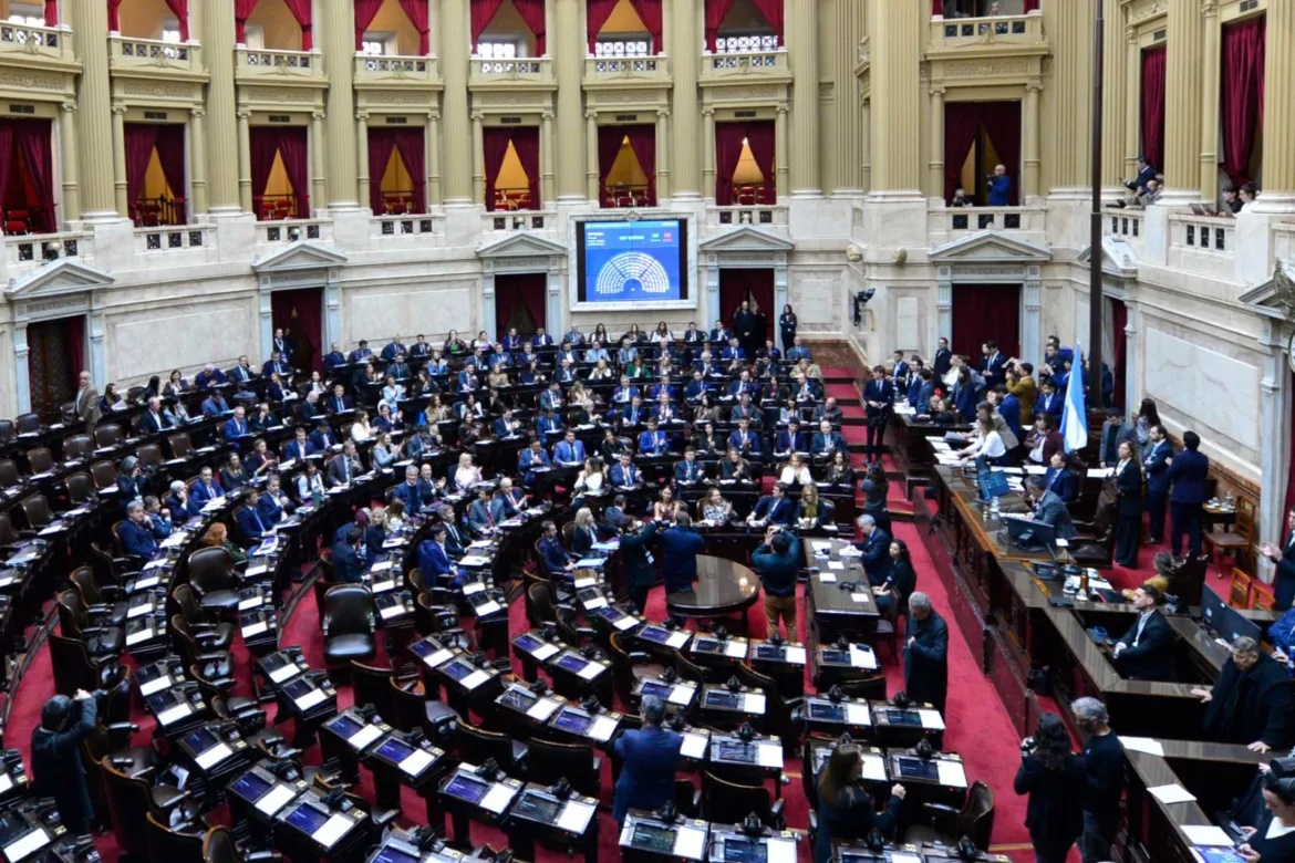 EL OFICIALISMO LOGRÓ EL QUÓRUM Y ACELERA EL DEBATE DE LA “LEY HOJARASCA” Y LOS CAMBIOS EN ZONA FRÍA