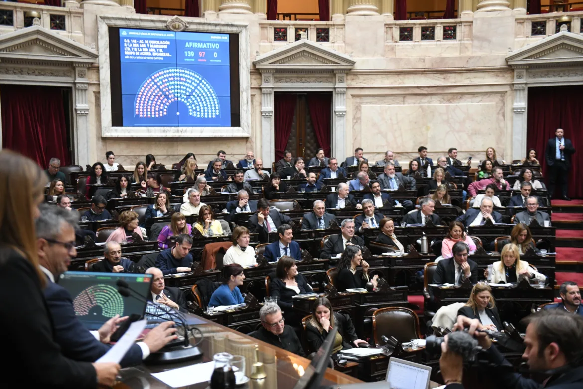 DIPUTADOS APROBÓ EL “SÚPER RIGI” Y EL PROYECTO PASA AL SENADO