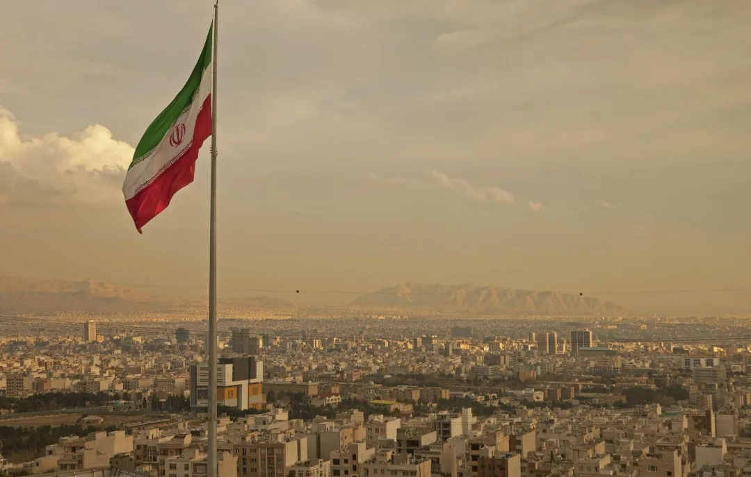 ESCALA LA CRISIS EN MEDIO ORIENTE: TRUMP AMENAZA CON NUEVOS ATAQUES Y CRECE LA TENSIÓN CON IRÁN