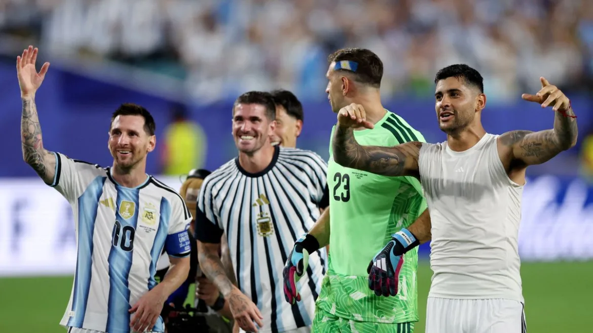 ARGENTINA LO GANÓ EN EL ALARGUE, ELIMINÓ A CABO VERDE Y AVANZÓ A OCTAVOS DE FINAL