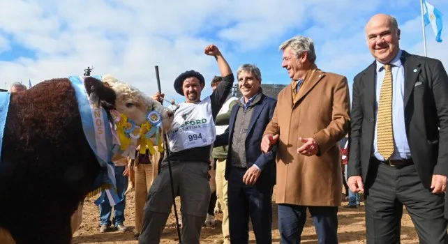 CAPUTO DESCARTÓ NUEVAS BAJAS DE RETENCIONES DURANTE SU VISITA A LA RURAL