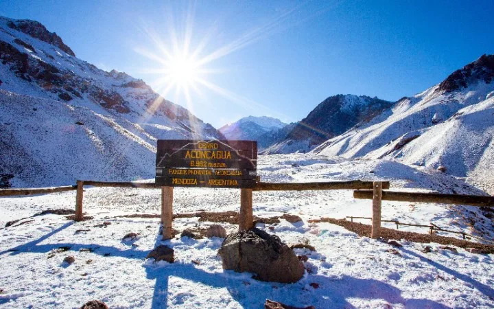 MENDOZA SE PREPARA PARA UN DOMINGO FRÍO, CON LLUVIAS Y NIEVE EN LA CORDILLERA