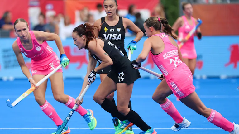 LAS LEONAS VENCIERON 3-2 A ALEMANIA