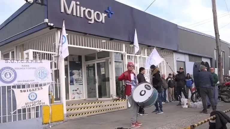 CONFLICTO EN MIRGOR: 300 DESVINCULACIONES