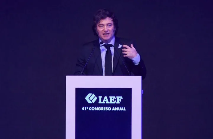 MILEI DESEMBARCA EN MISIONES Y BUSCA REFORZAR ANTE EMPRESARIOS EL RUMBO ECONÓMICO