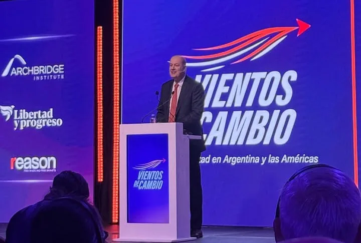 STURZENEGGER CUESTIONÓ LAS LEYES DE “COMPRE LOCAL” Y DEFENDIÓ LA DESREGULACIÓN