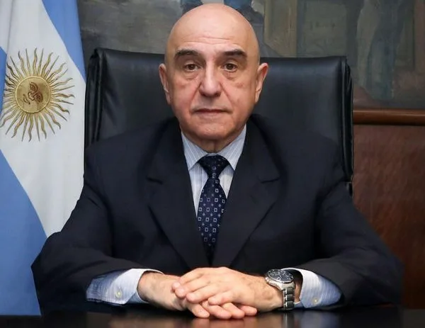 RENUNCIÓ ALEJANDRO VILCHES EN MEDIO DEL DEBATE POR DISCAPACIDAD EN EL PRESUPUESTO 2027
