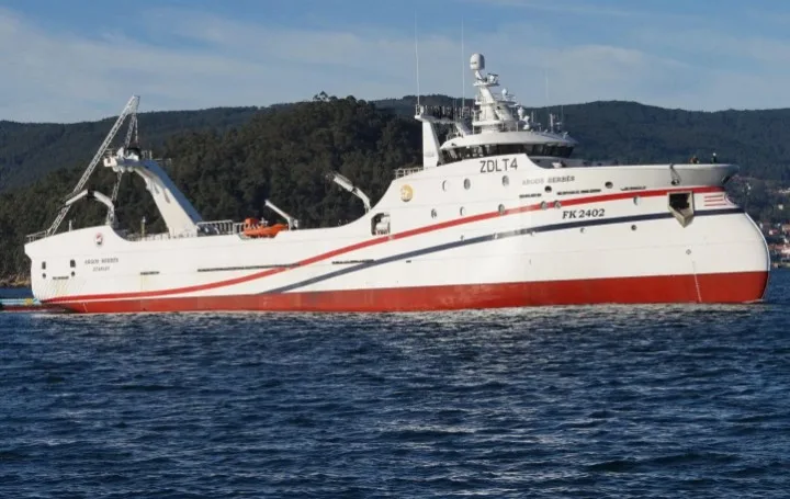 DENUNCIAN A PESQUERAS POR OPERAR EN AGUAS ARGENTINAS CON LICENCIAS DE MALVINAS